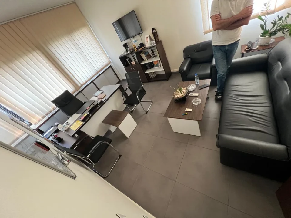 Commercial office - Furn el cheback