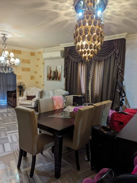 Apartment in Sakyeh for Sale in Ras Beirut - Beirut